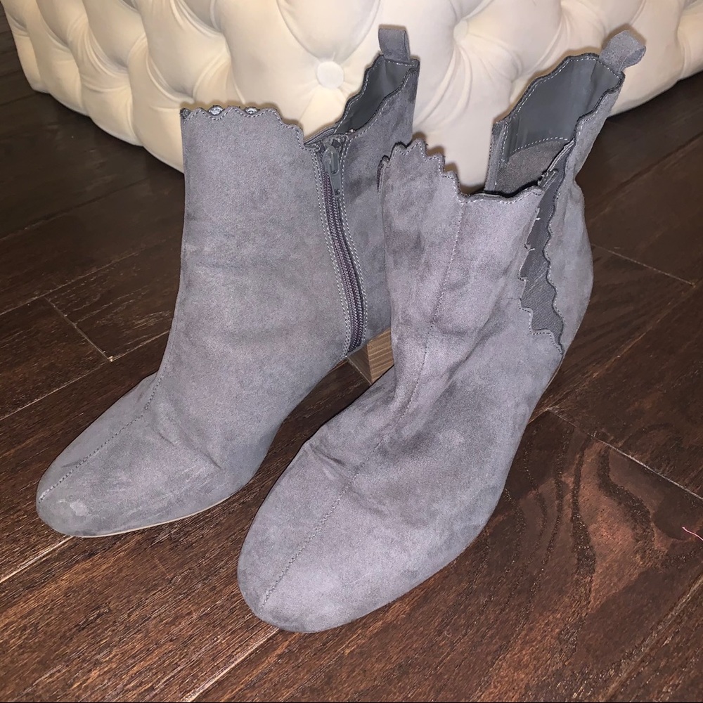Lame Bryant Grey Boot